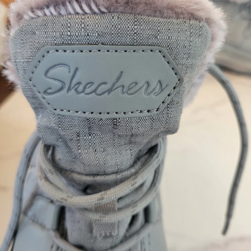 Skechers Trego Stormie Ankle Boot Grey Womens Size 8 Faux Fur Trim EUC